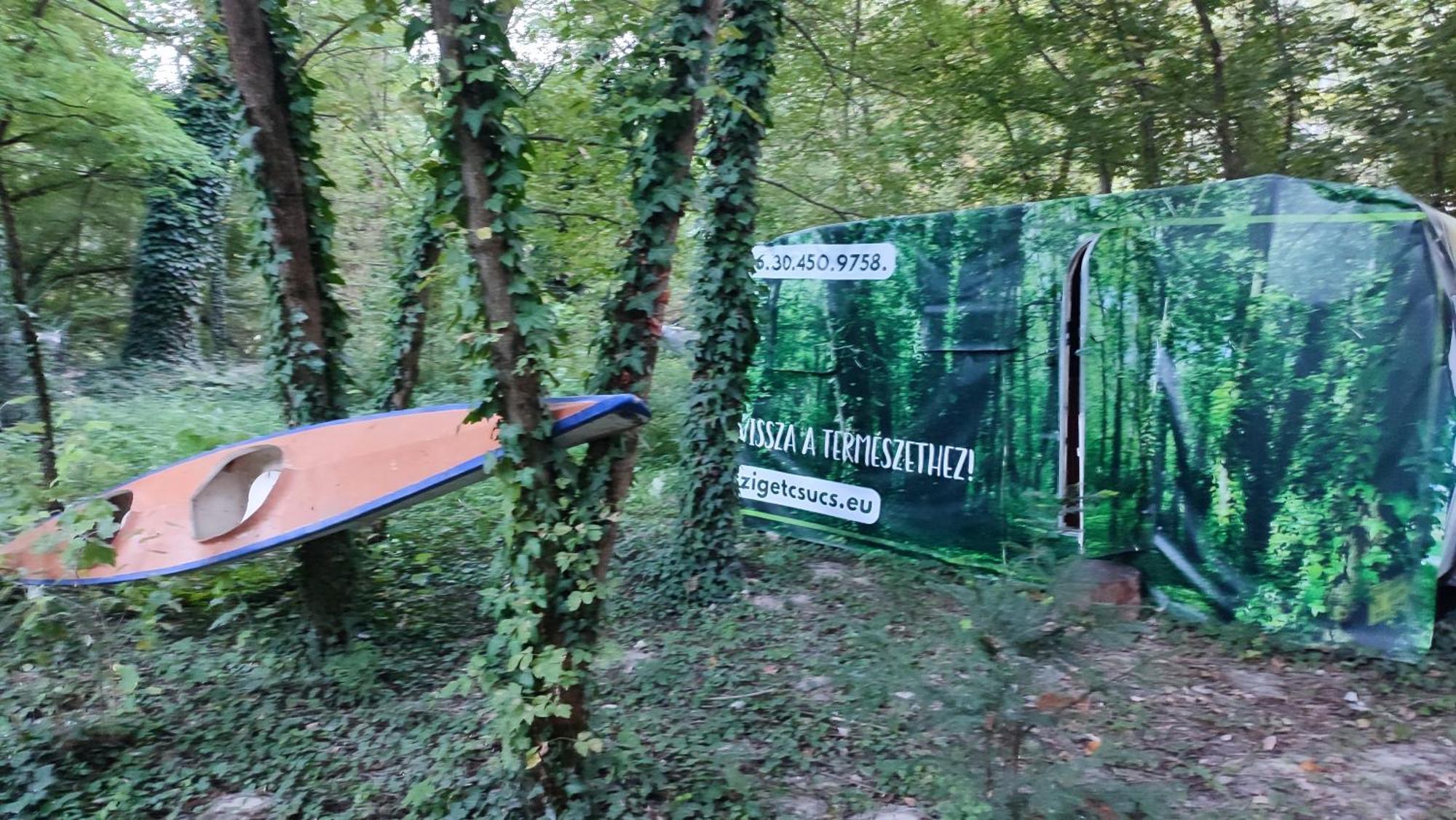 Szigetcsucs Lakokocsi-vissza A Termeszetbe A Duna Parton Campsite *