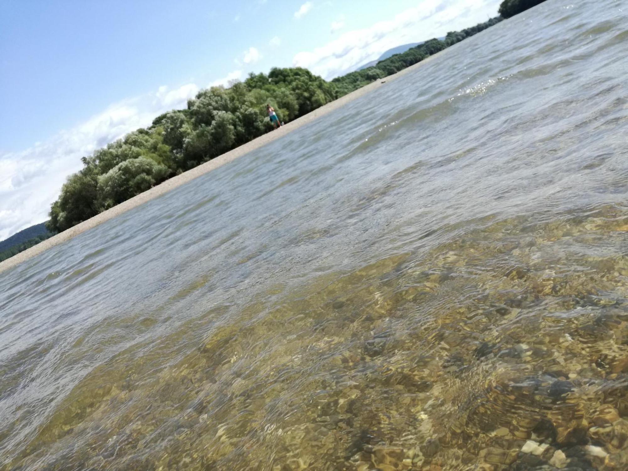 Campsite Szigetcsucs Lakokocsi-vissza A Termeszetbe A Duna Parton *