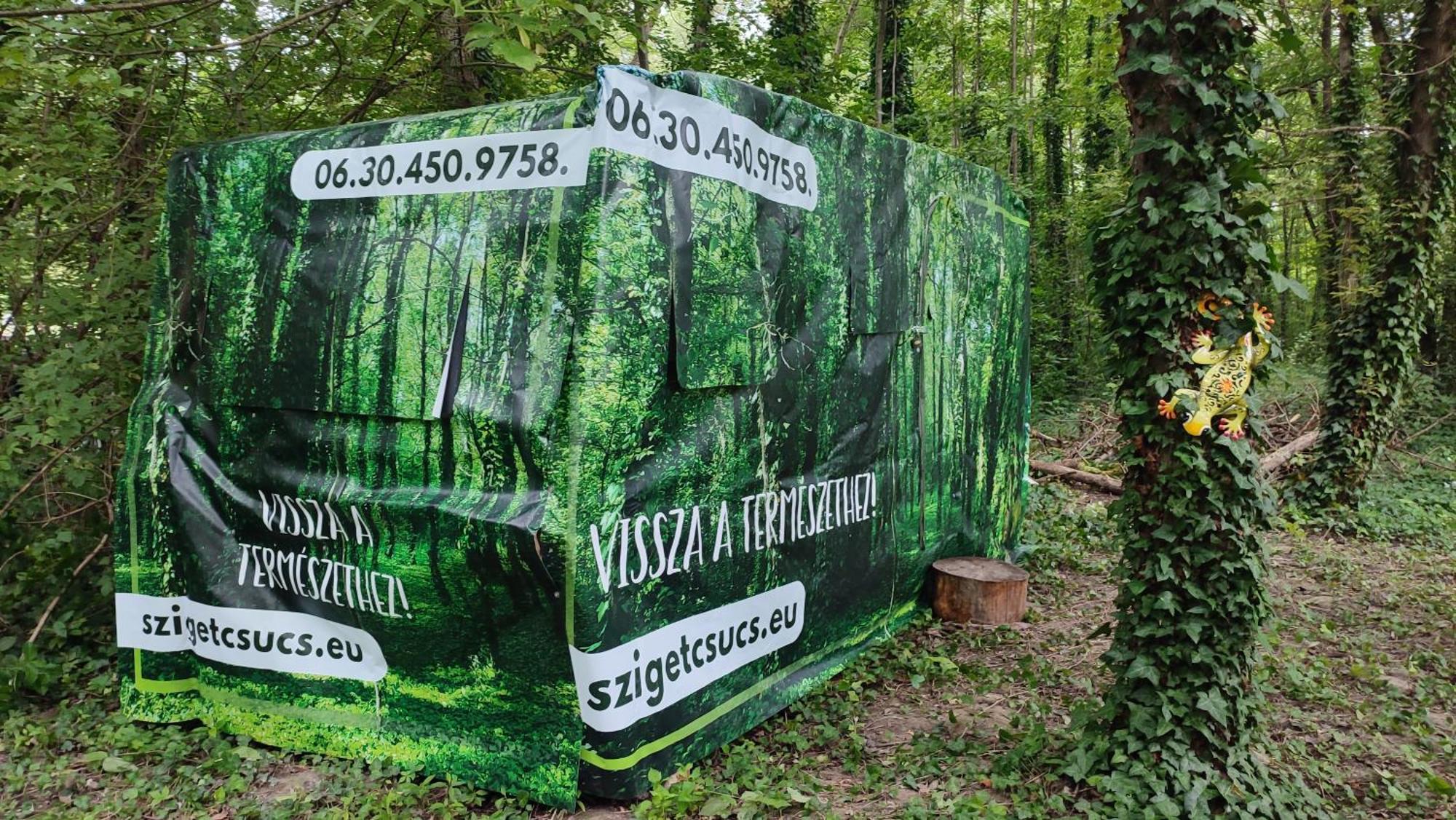 Szigetcsucs Lakokocsi-vissza A Termeszetbe A Duna Parton Campsite *
