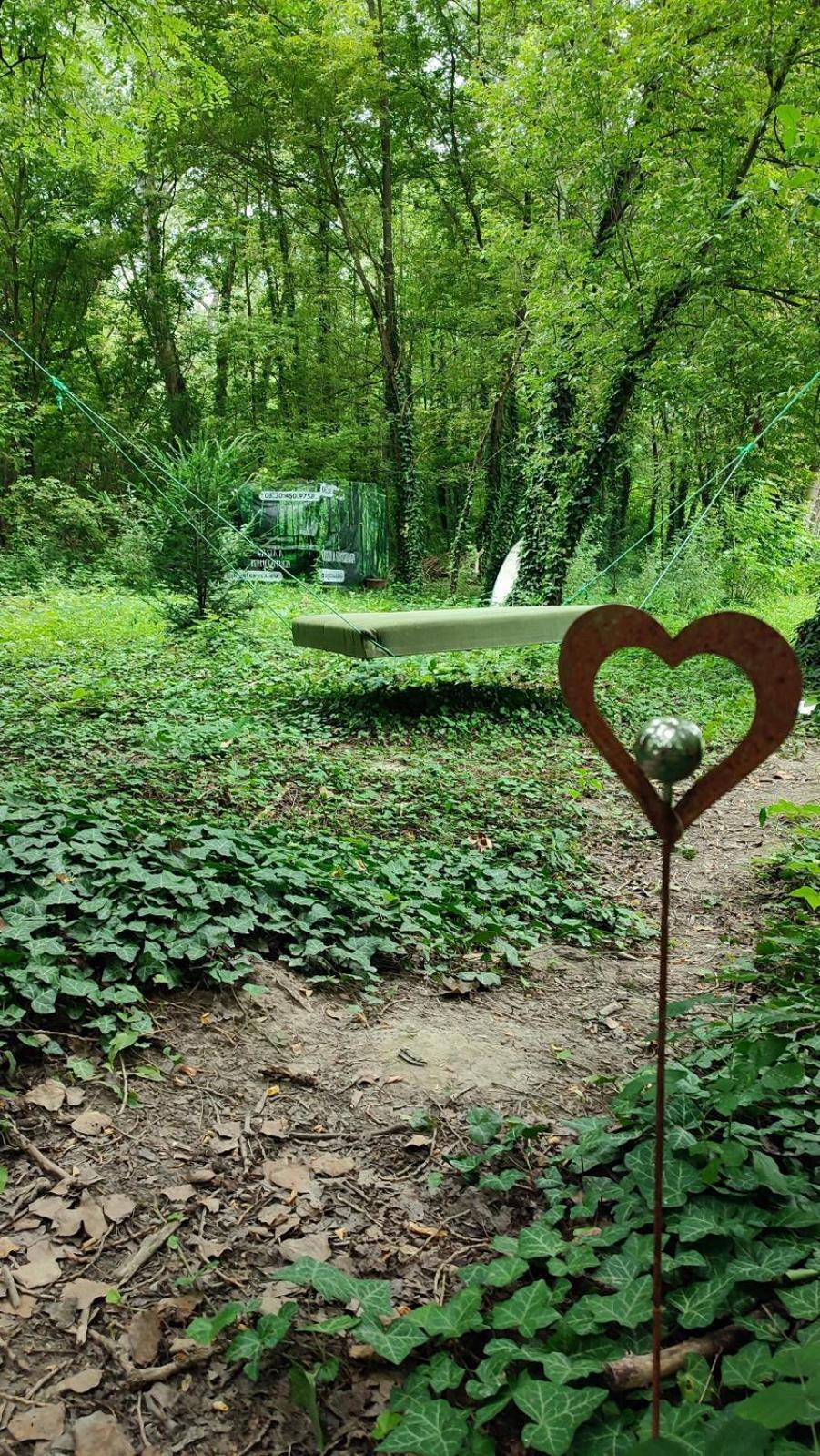Szigetcsucs Lakokocsi-vissza A Termeszetbe A Duna Parton Campsite *